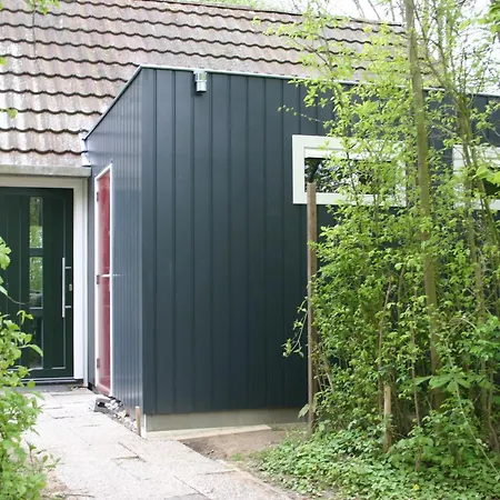 Bungalowpark - Alpha 63 *